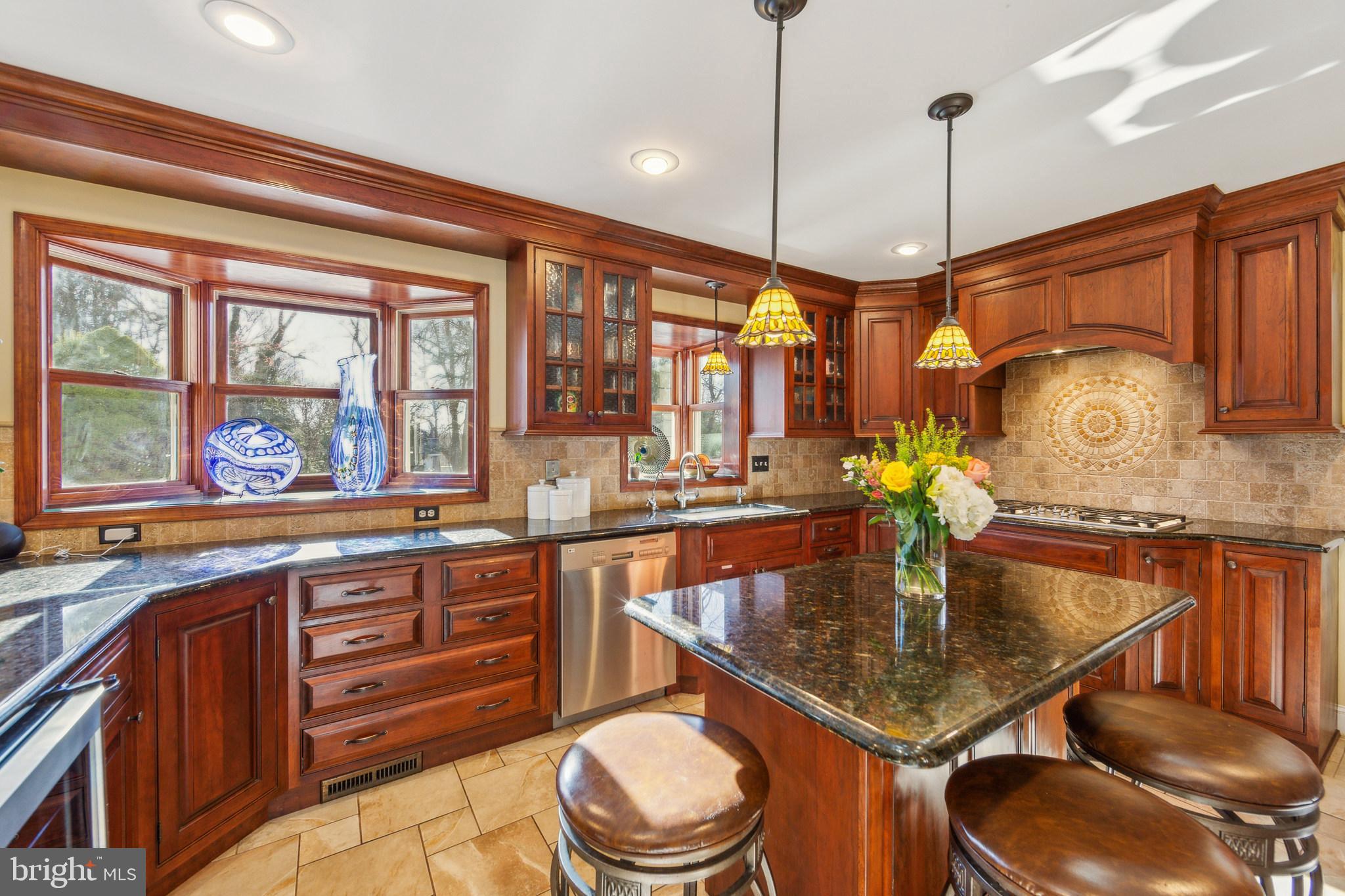 KIRKLAND MANOR - Residential