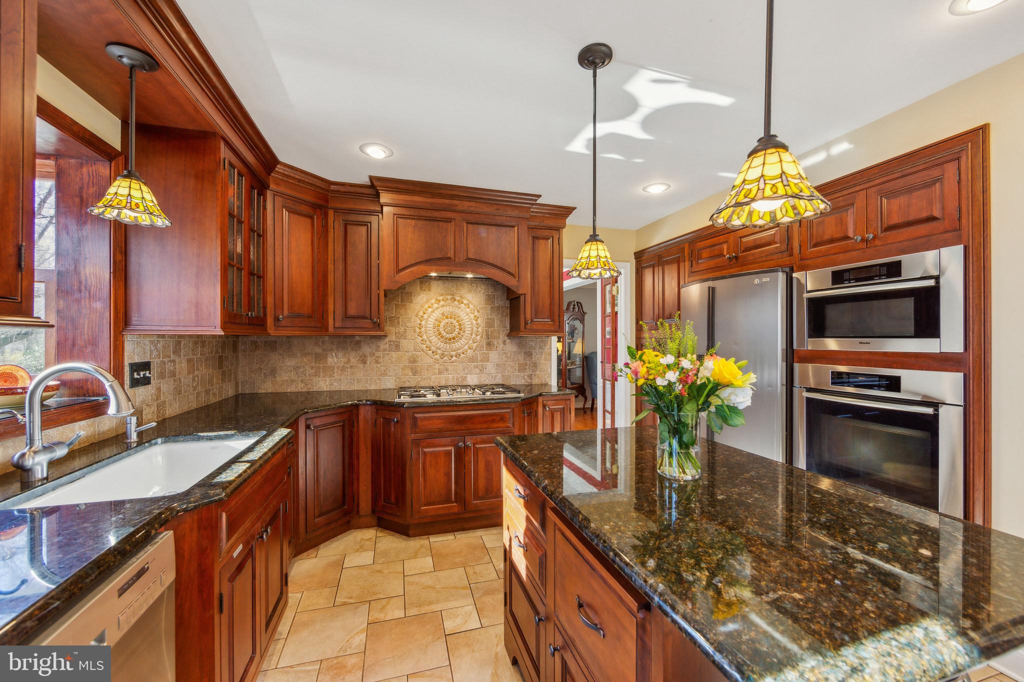 KIRKLAND MANOR - Residential