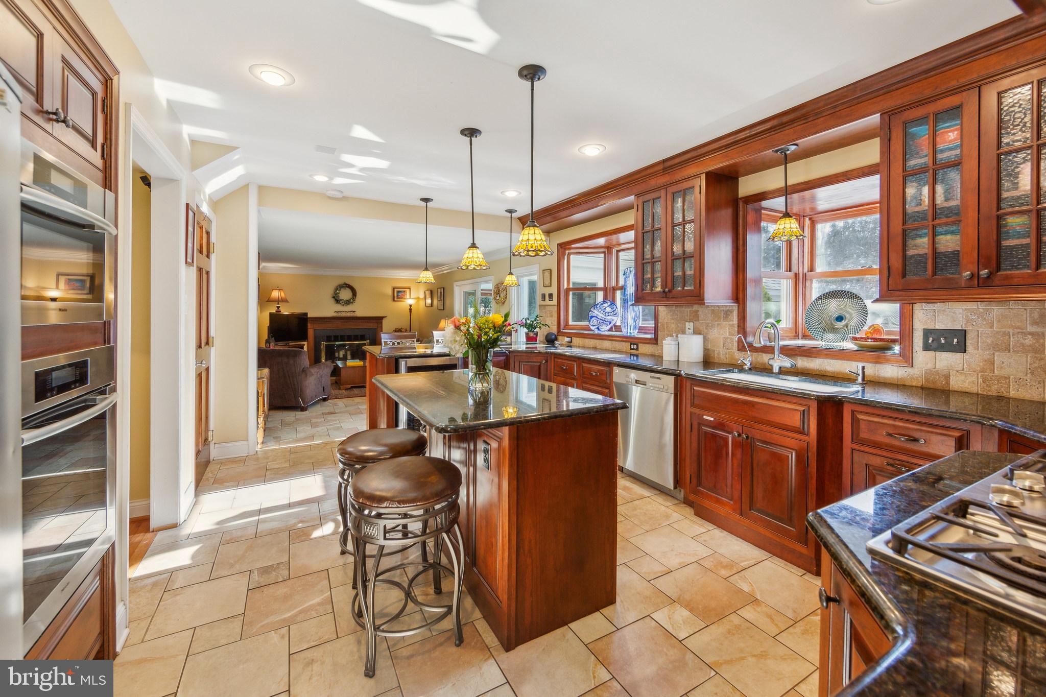 KIRKLAND MANOR - Residential