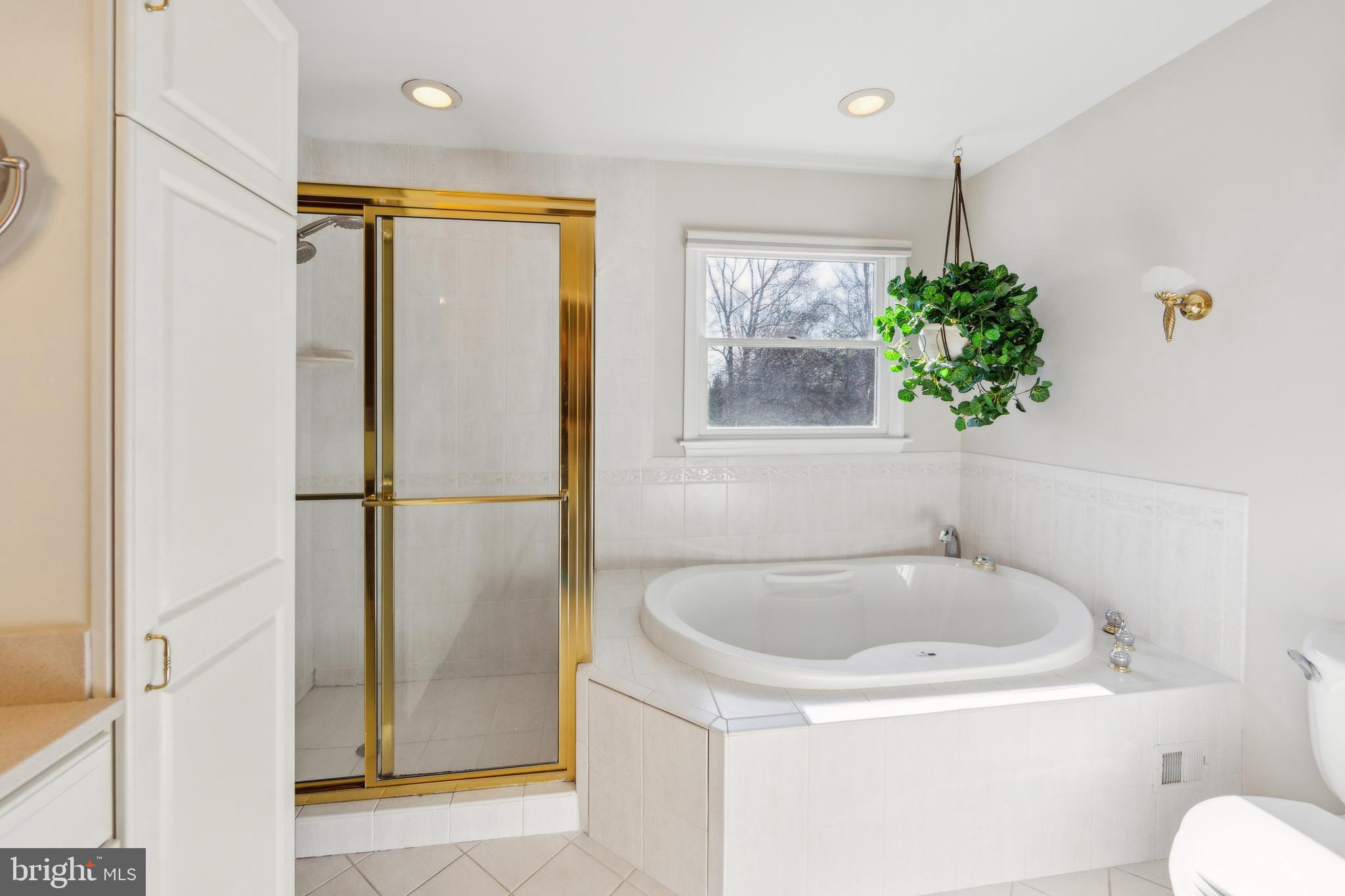 KIRKLAND MANOR - Residential