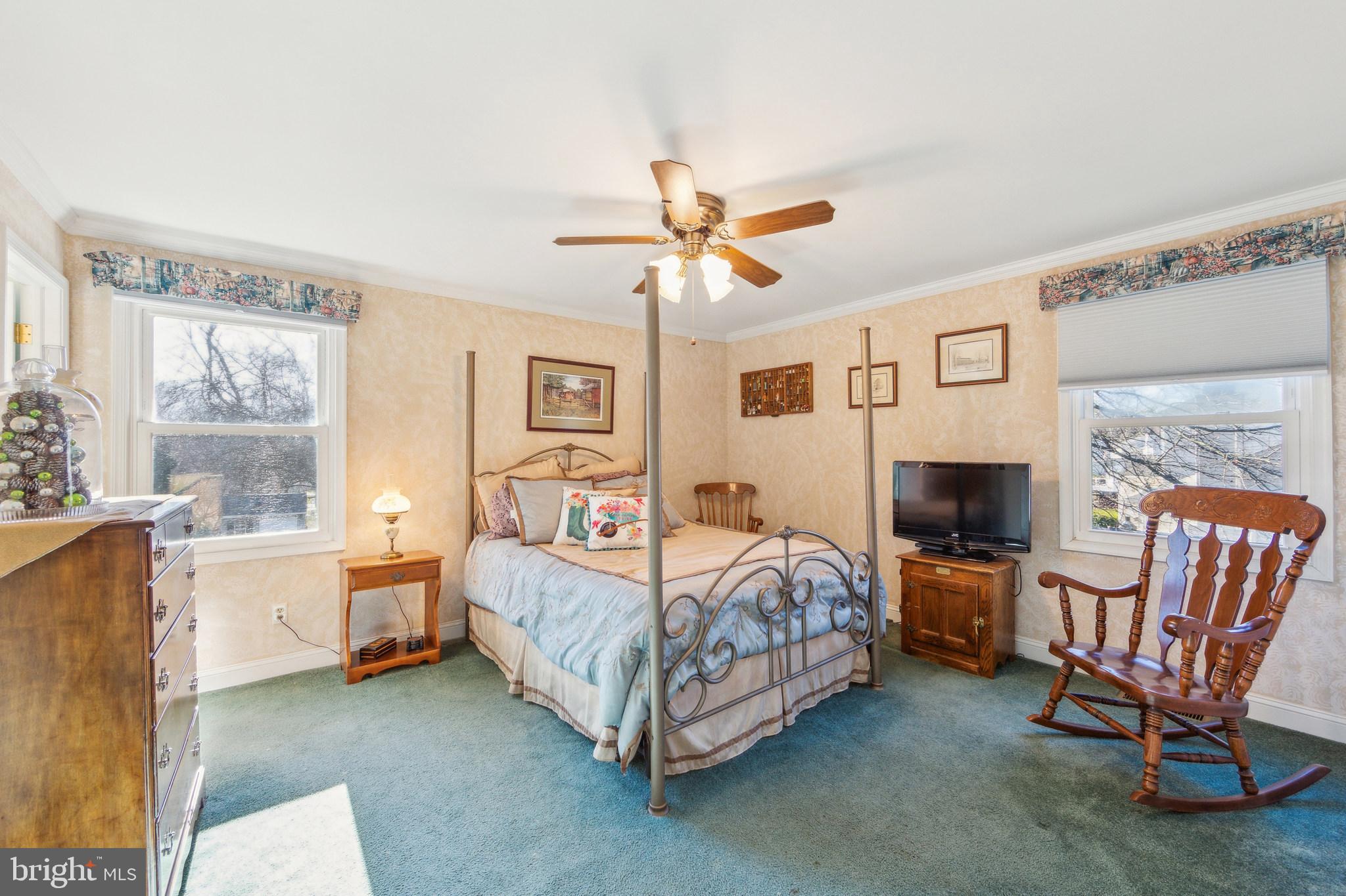 KIRKLAND MANOR - Residential