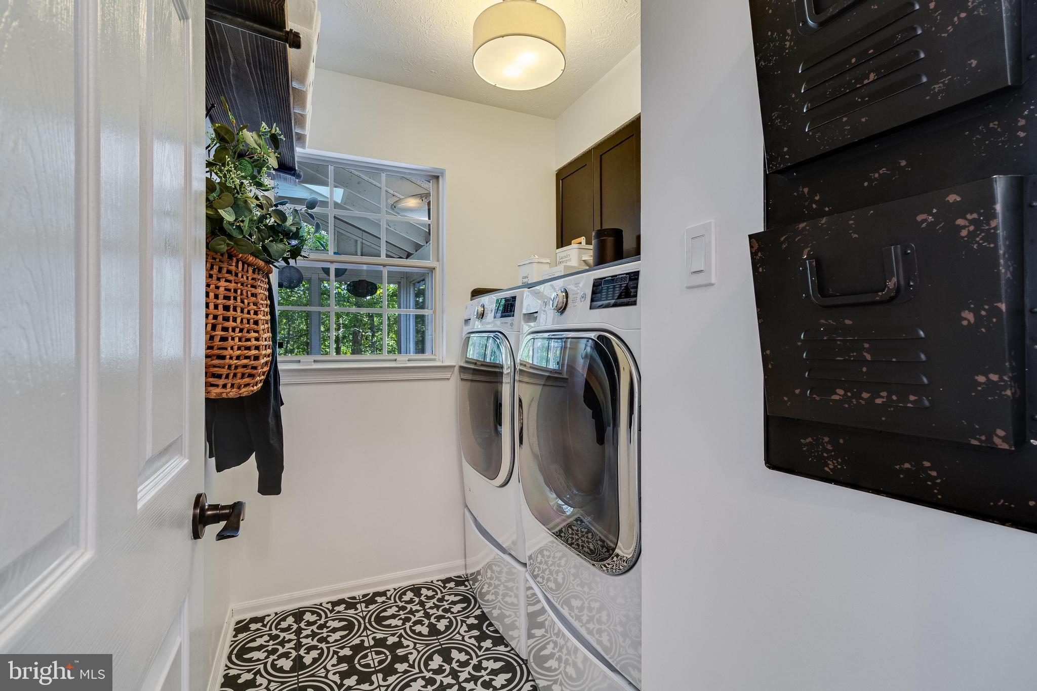 ASHFORD - Residential