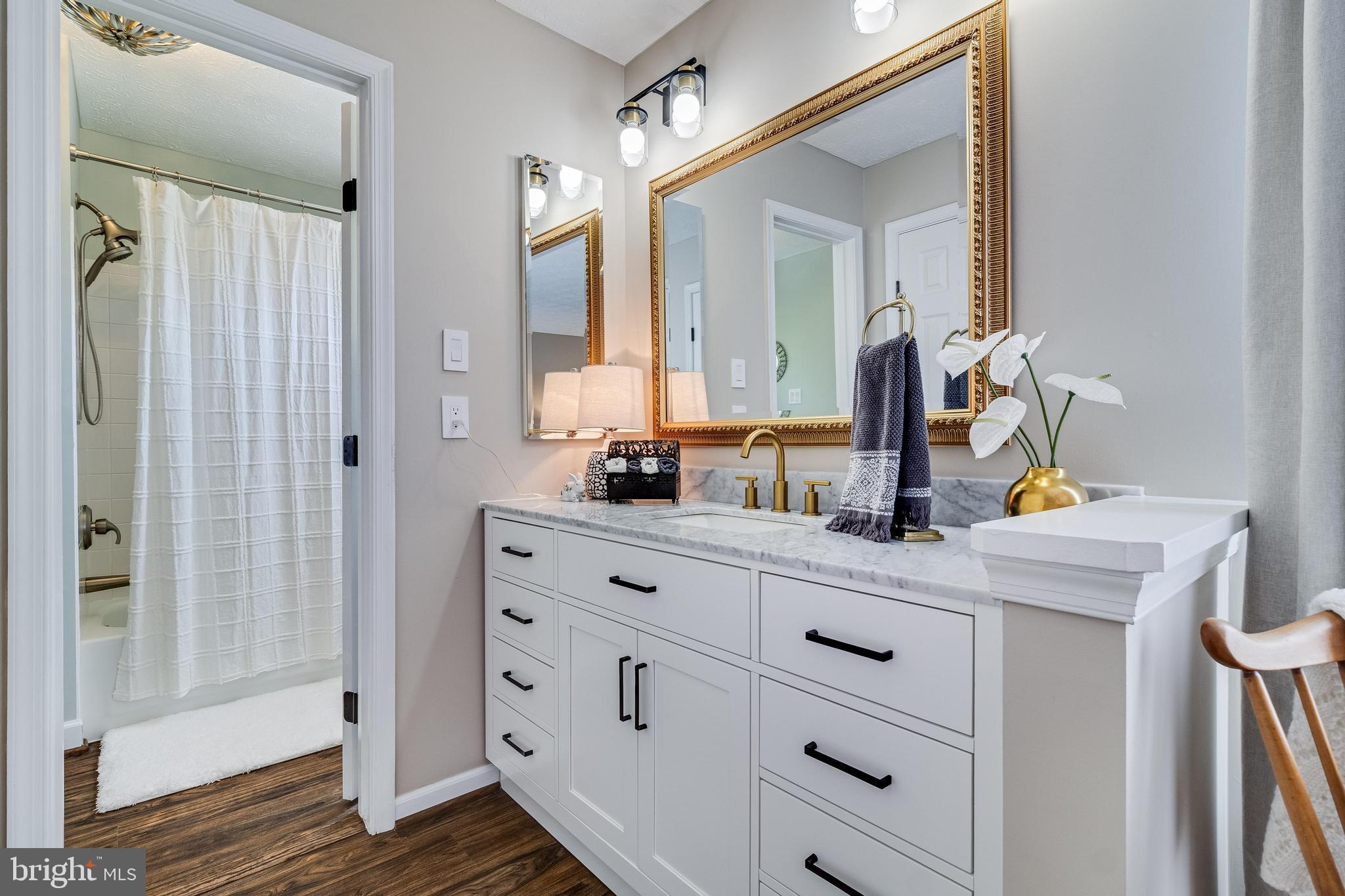 ASHFORD - Residential