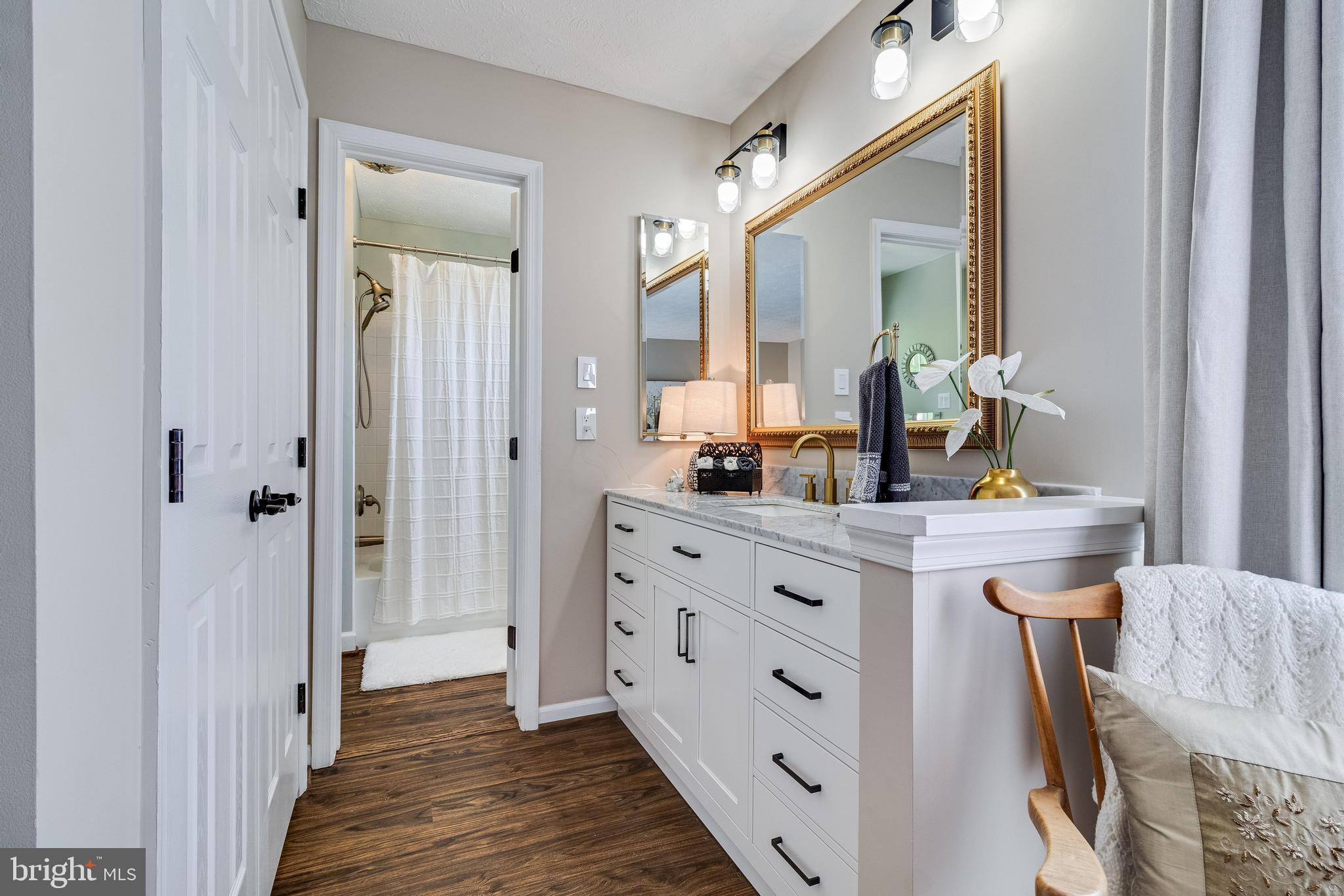 ASHFORD - Residential