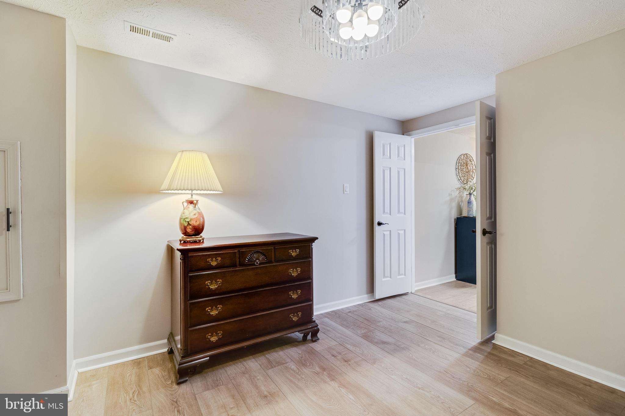 ASHFORD - Residential