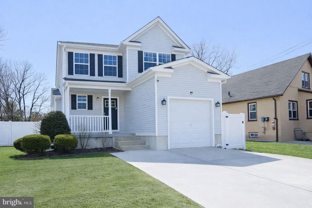 Photo of 913 Longwood Avenue, CHERRY HILL, NJ 08002 (MLS # NJCD2115668)