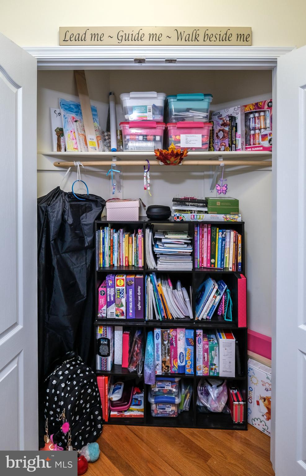 ARCHERS ROCK - Residential