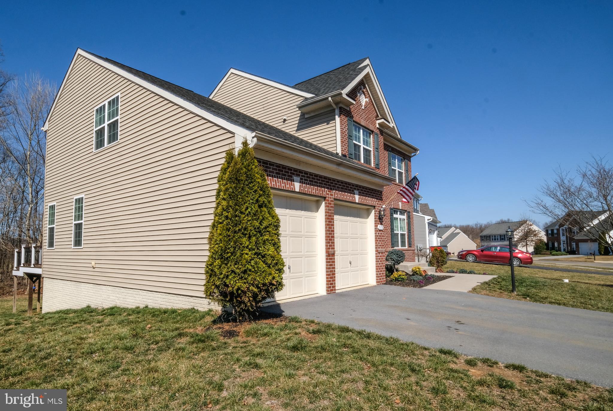 ARCHERS ROCK - Residential