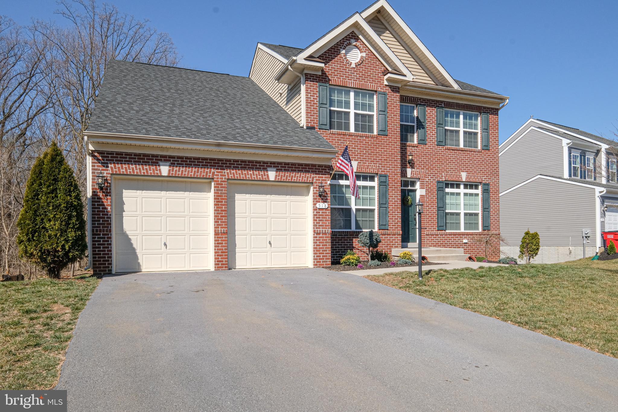 ARCHERS ROCK - Residential