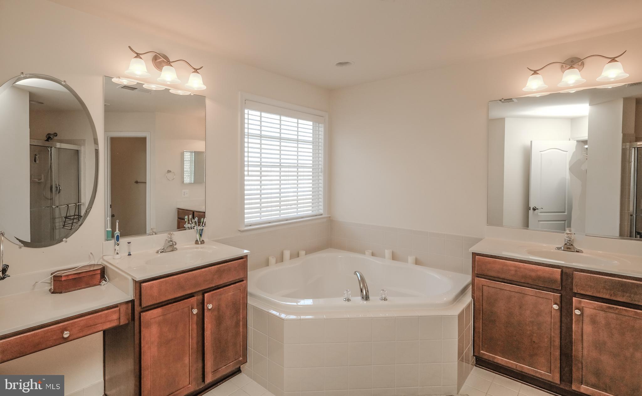 ARCHERS ROCK - Residential