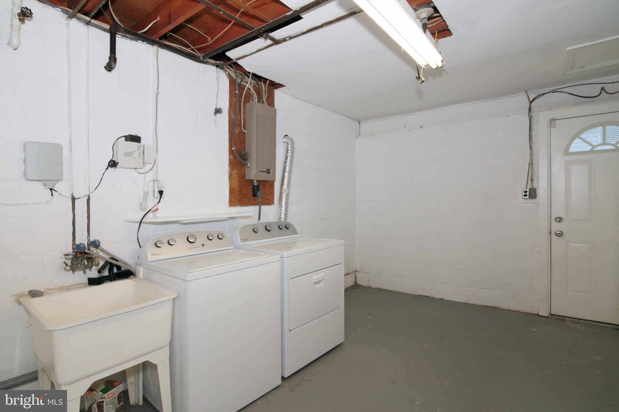 ORANGE HUNT ESTATES - Residential Lease