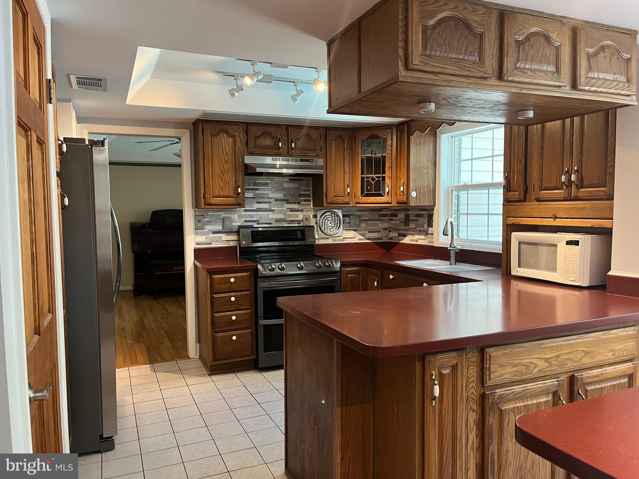 GRAHAM PARK SHORES - Residential