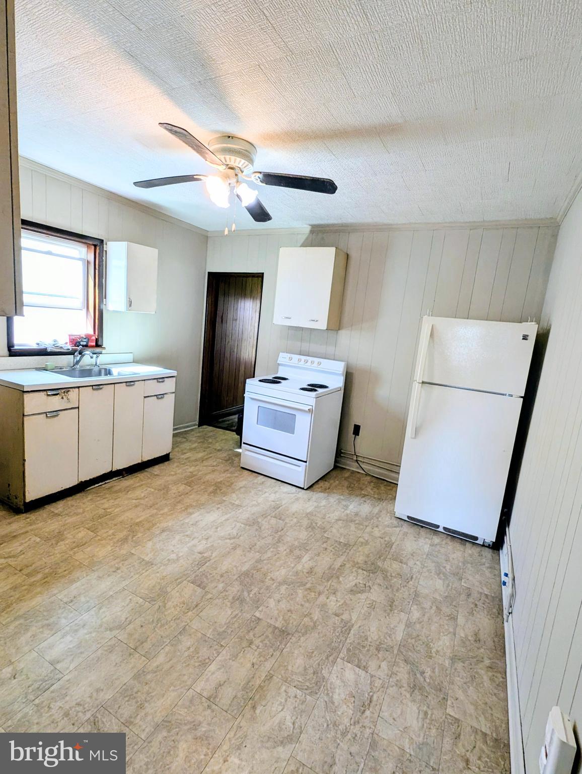 541 CONCORD LANE 543-545