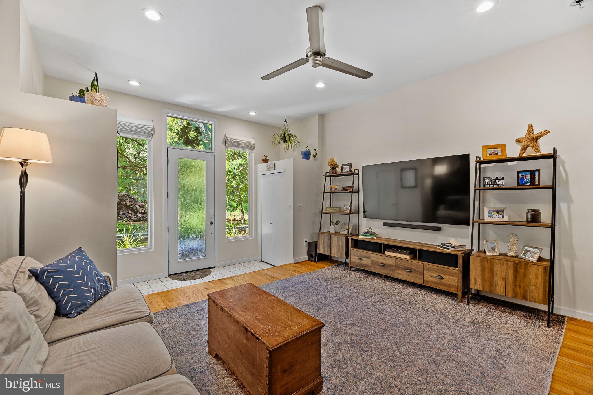 ART MUSEUM AREA - Residential