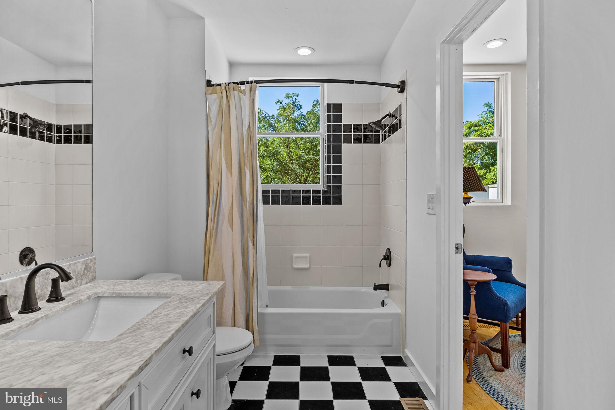 ART MUSEUM AREA - Residential