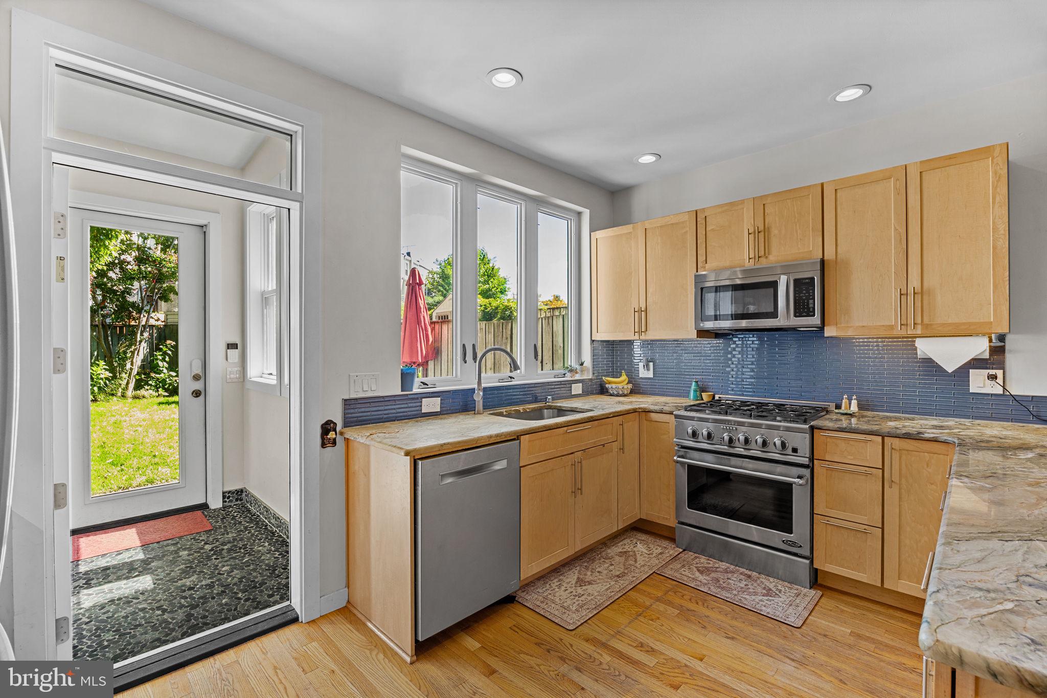 ART MUSEUM AREA - Residential