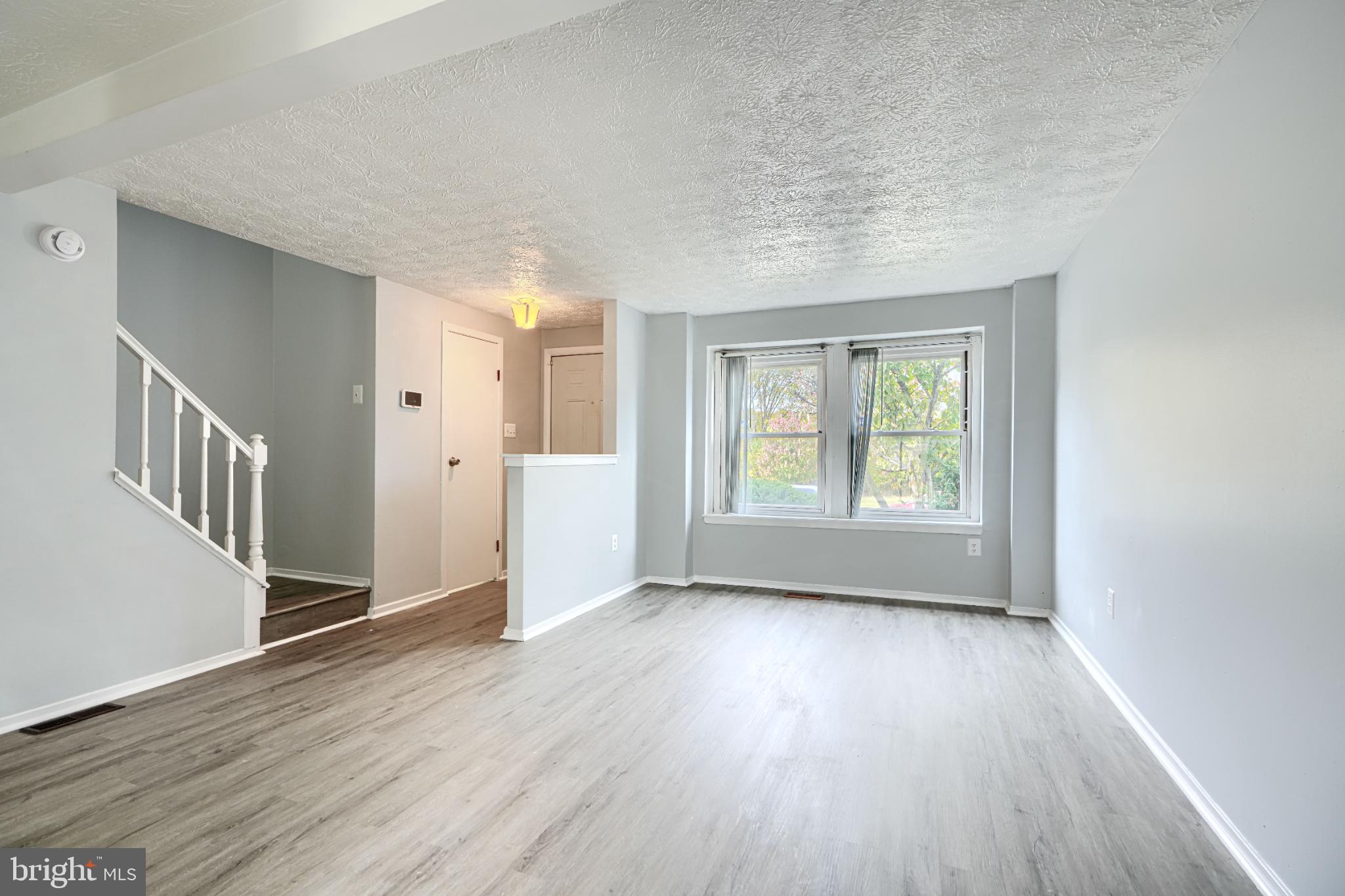 MOUNT WINANS - Residential Lease