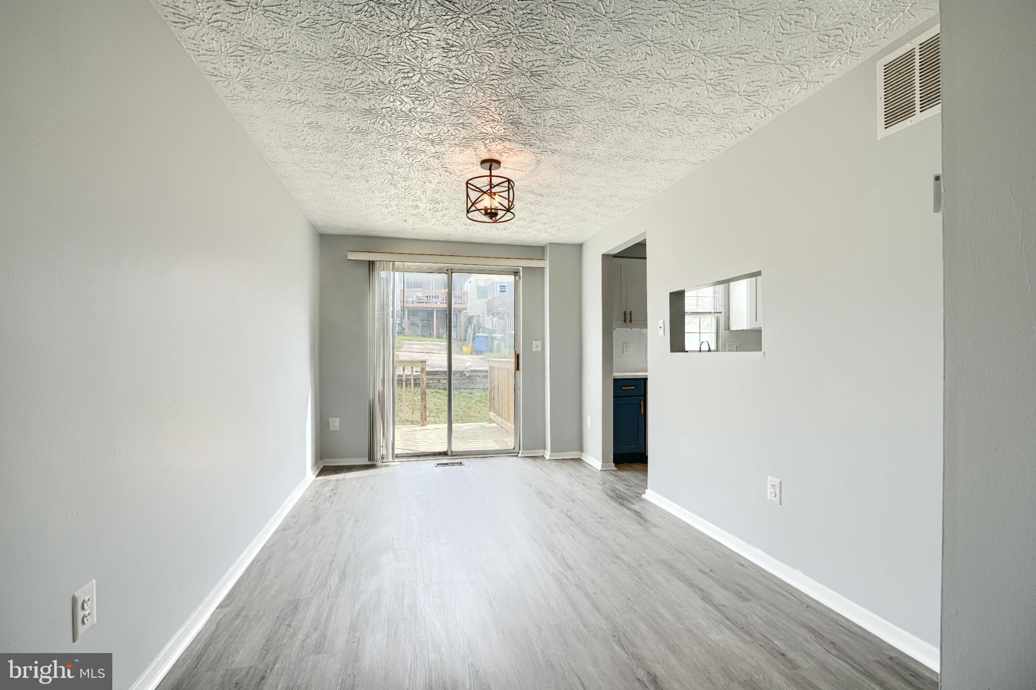 MOUNT WINANS - Residential Lease