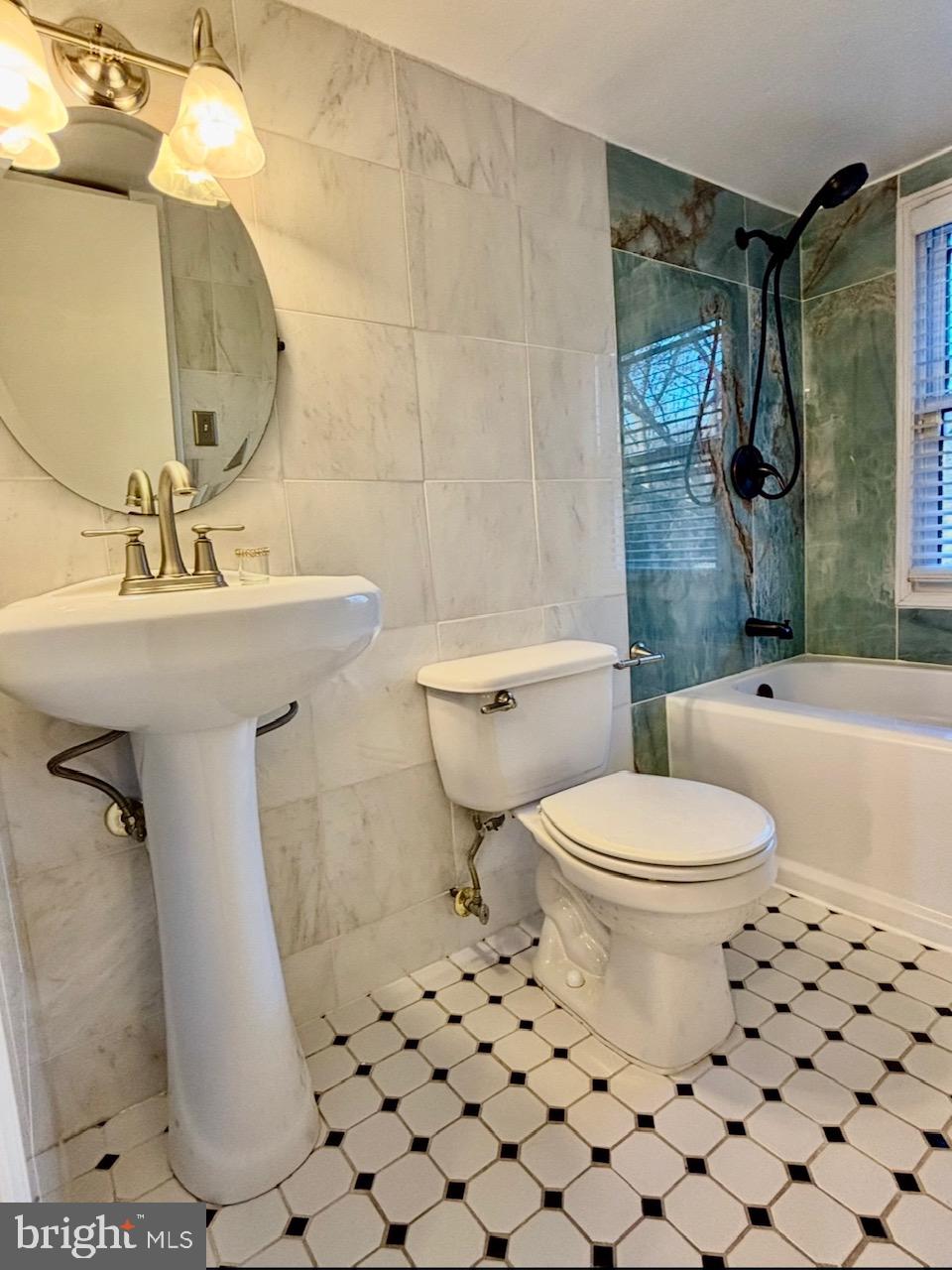 NEW ALEXANDRIA - Residential