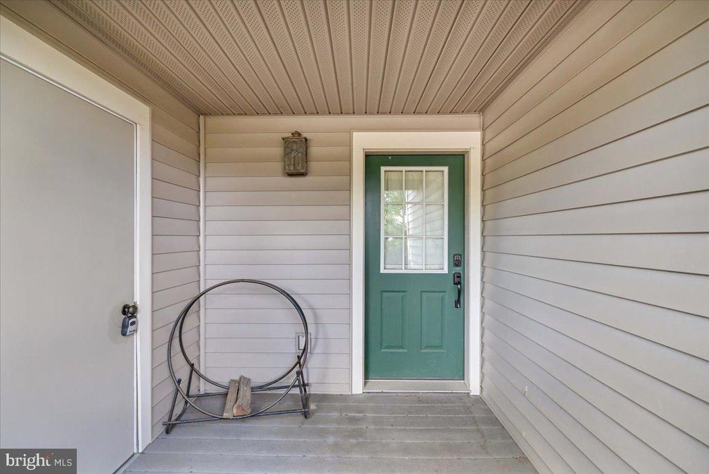 Photo of 183 Hawthorne Court, TANNERSVILLE, PA 18372 (MLS # PAMR2006170)