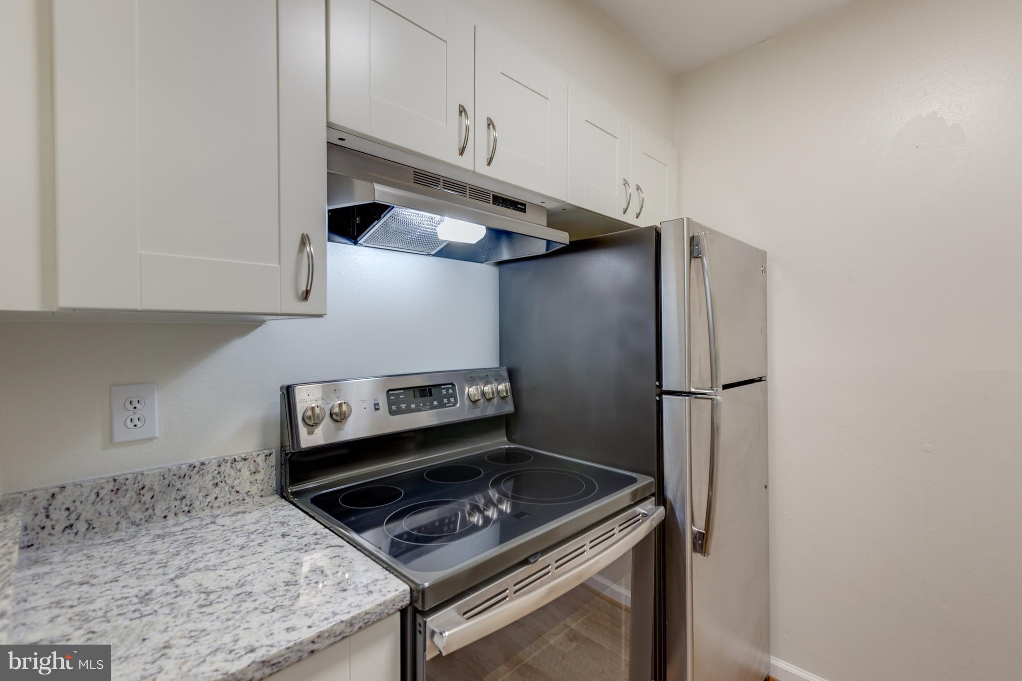 POINTE AT PARK CENTER - Residential