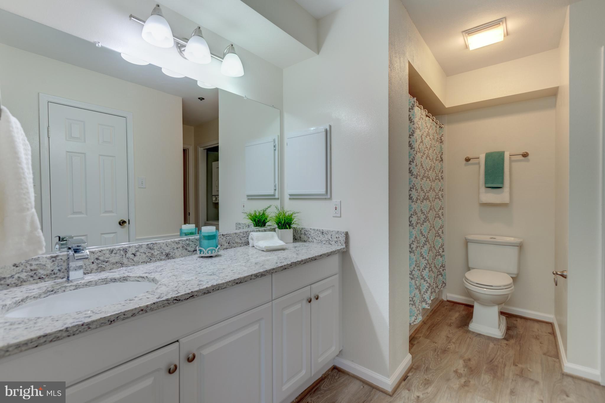 POINTE AT PARK CENTER - Residential