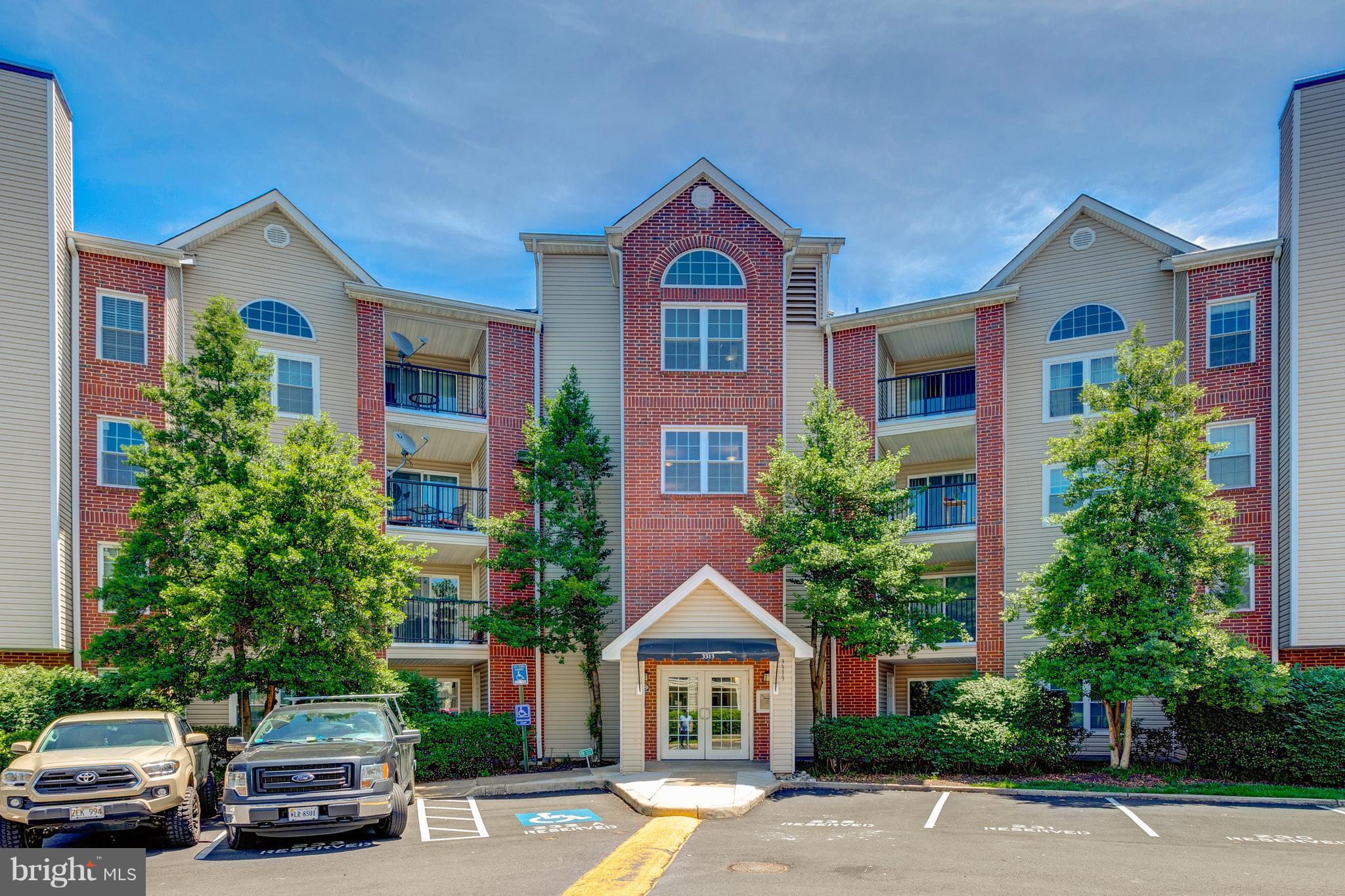 POINTE AT PARK CENTER - Residential