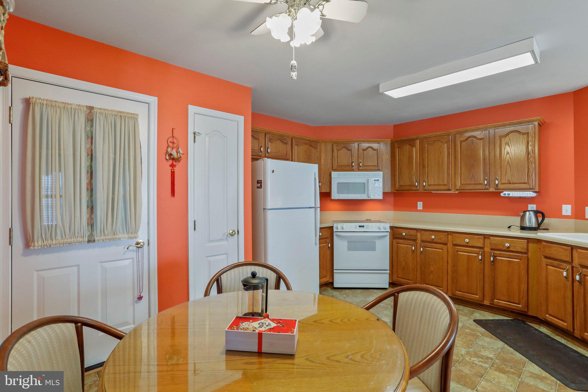 FOUNTAIN HEAD MANOR - Residential