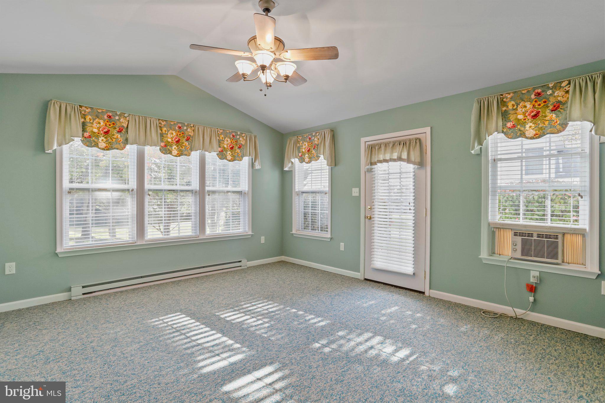 FOUNTAIN HEAD MANOR - Residential