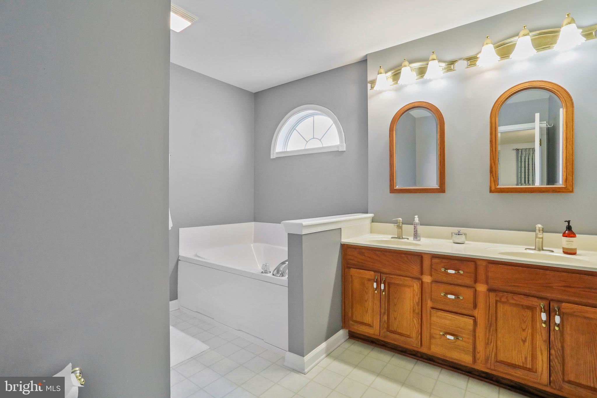 FOUNTAIN HEAD MANOR - Residential