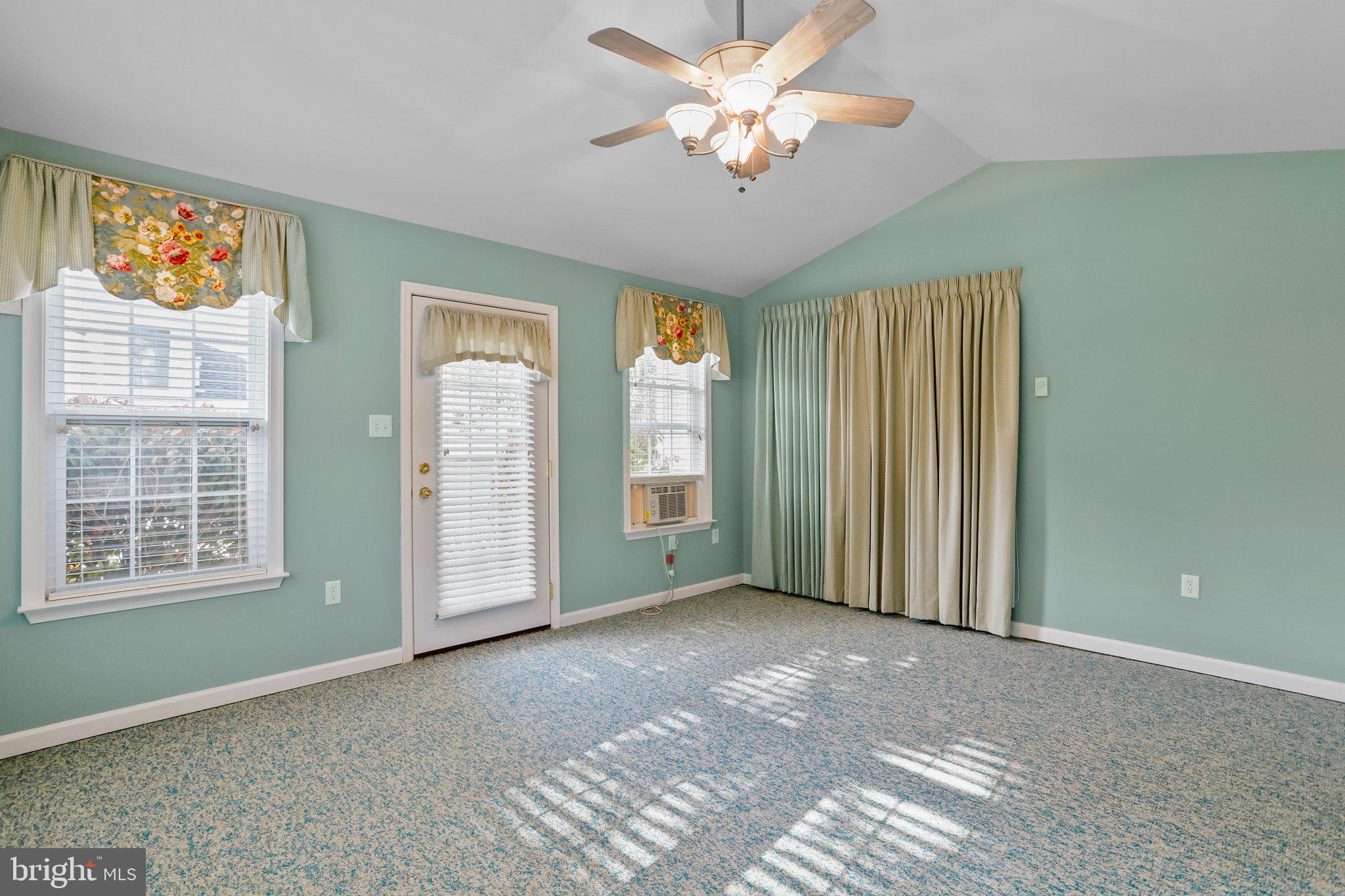 FOUNTAIN HEAD MANOR - Residential