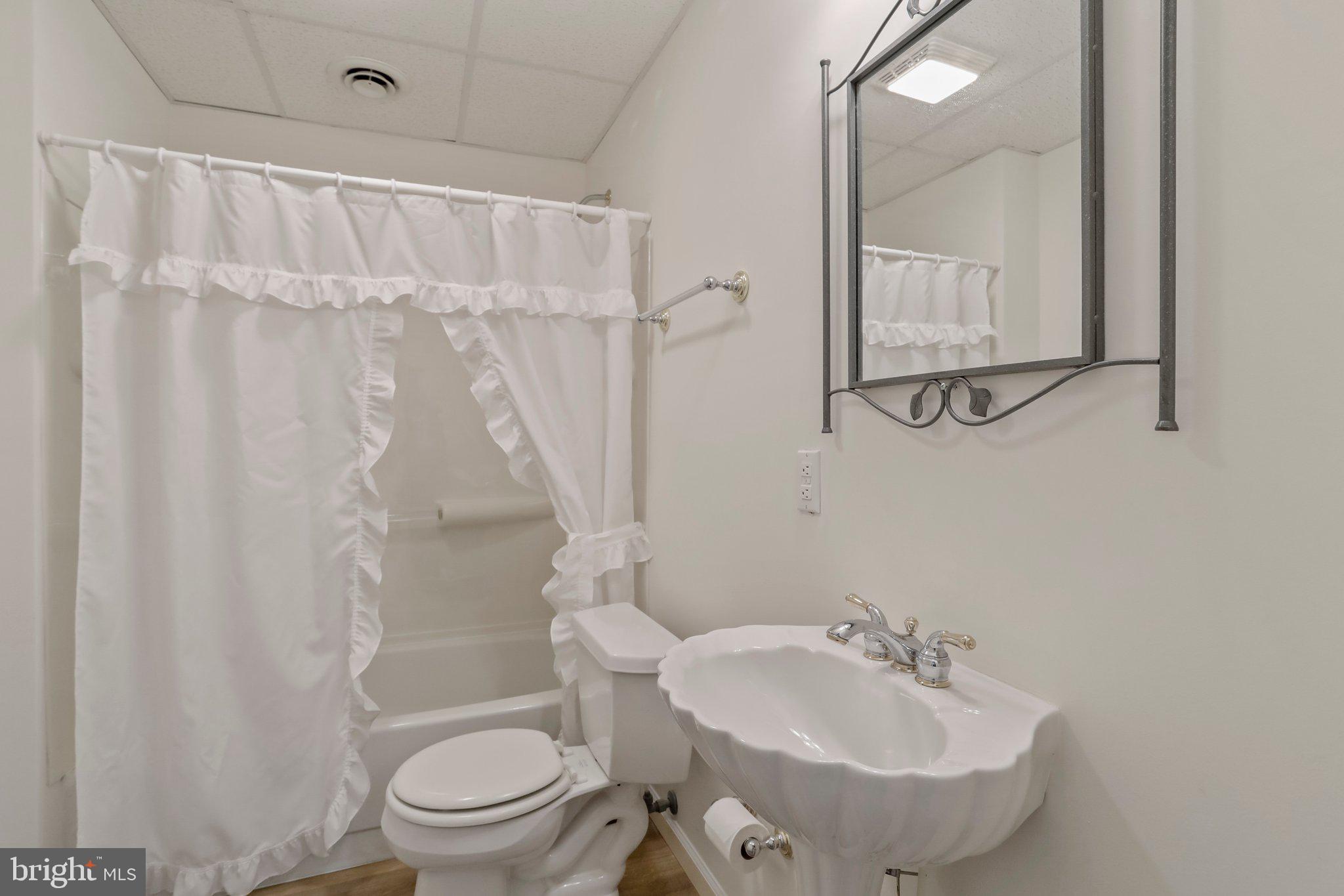 FOUNTAIN HEAD MANOR - Residential