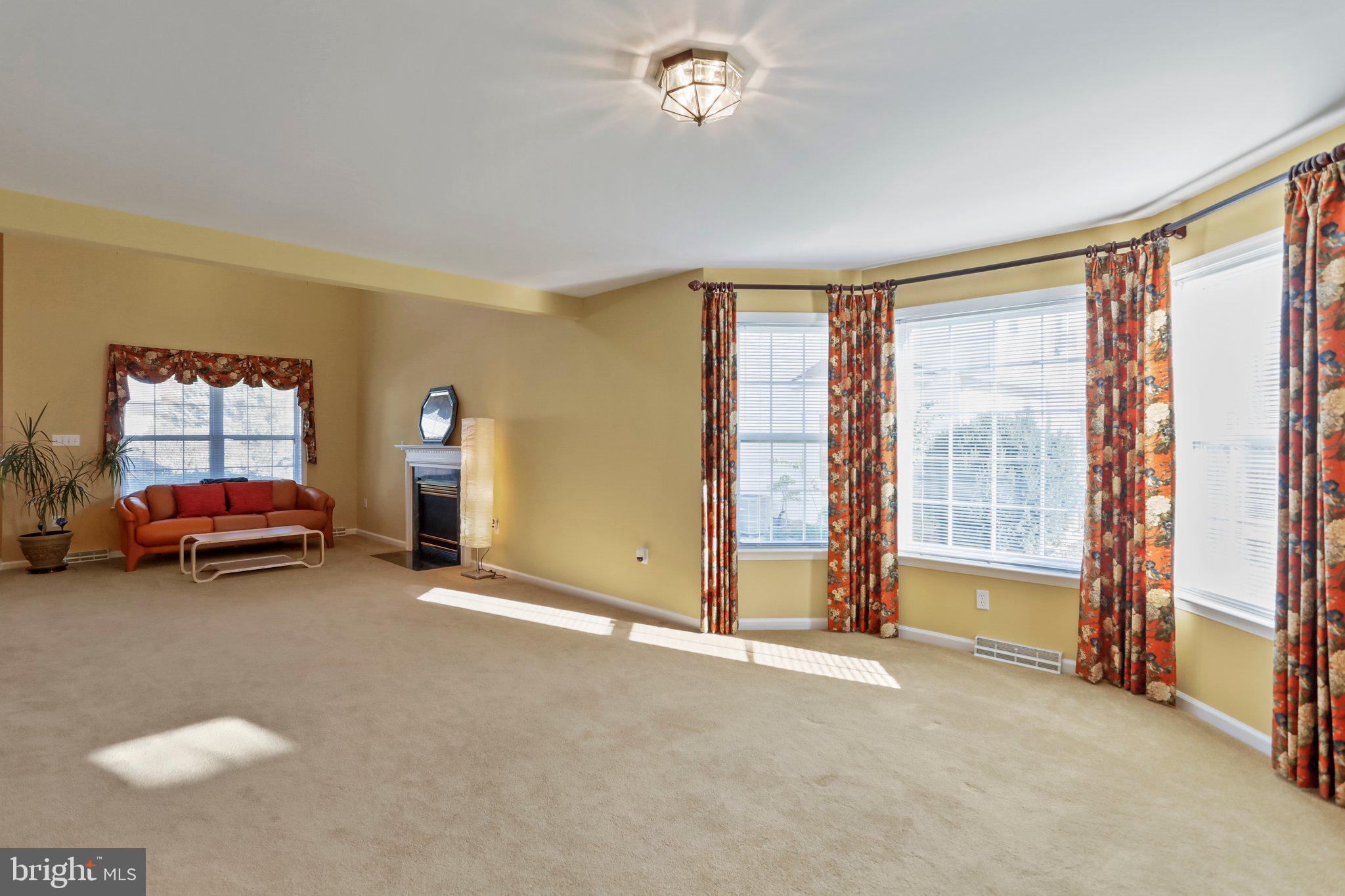 FOUNTAIN HEAD MANOR - Residential