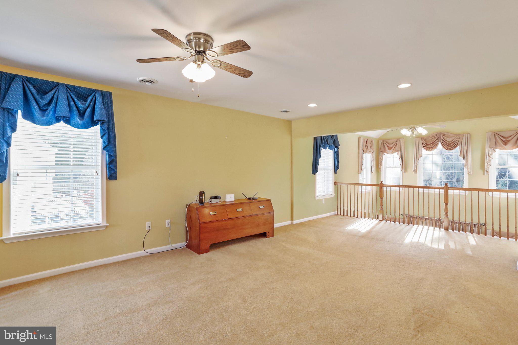 FOUNTAIN HEAD MANOR - Residential