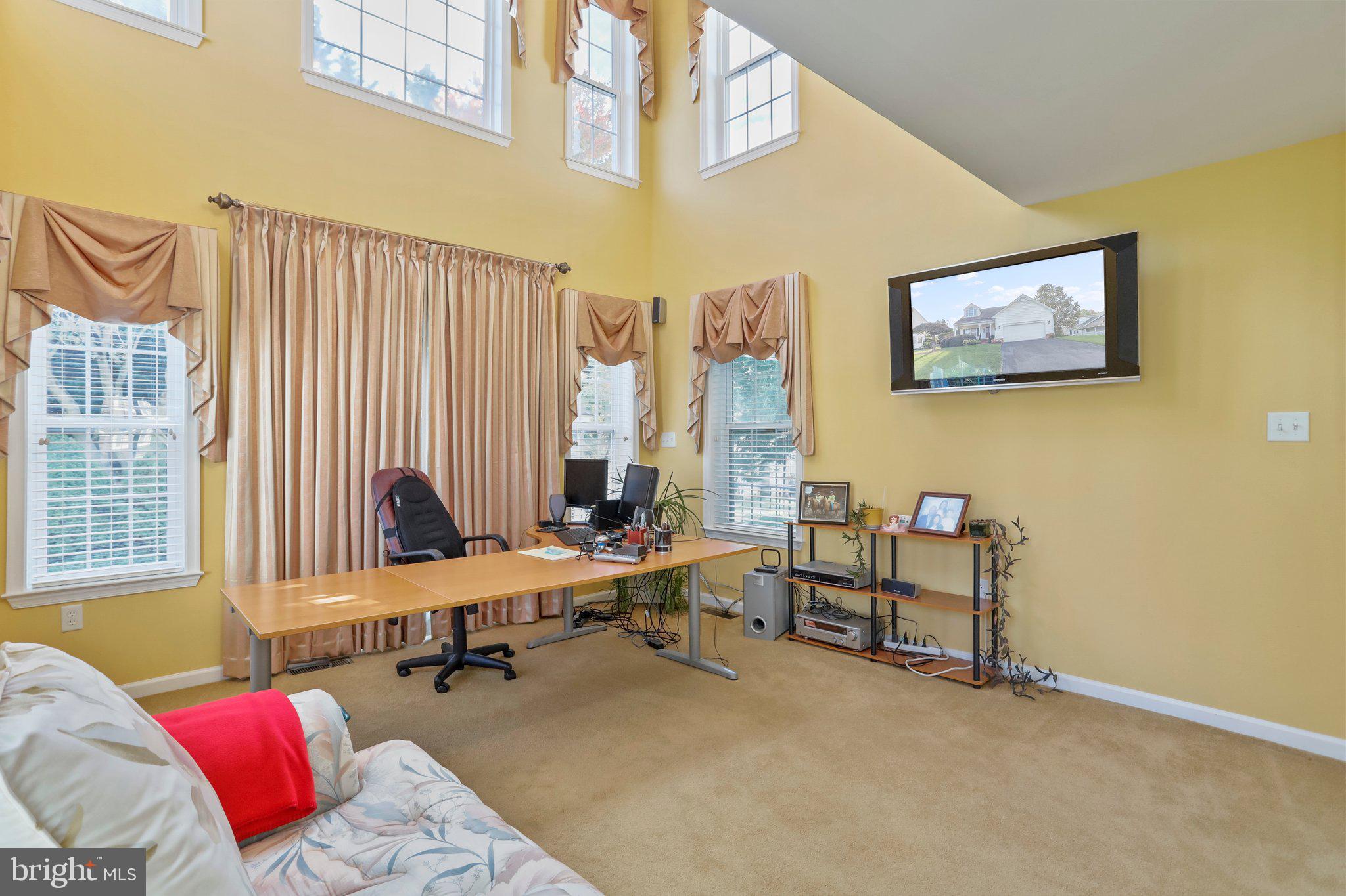 FOUNTAIN HEAD MANOR - Residential