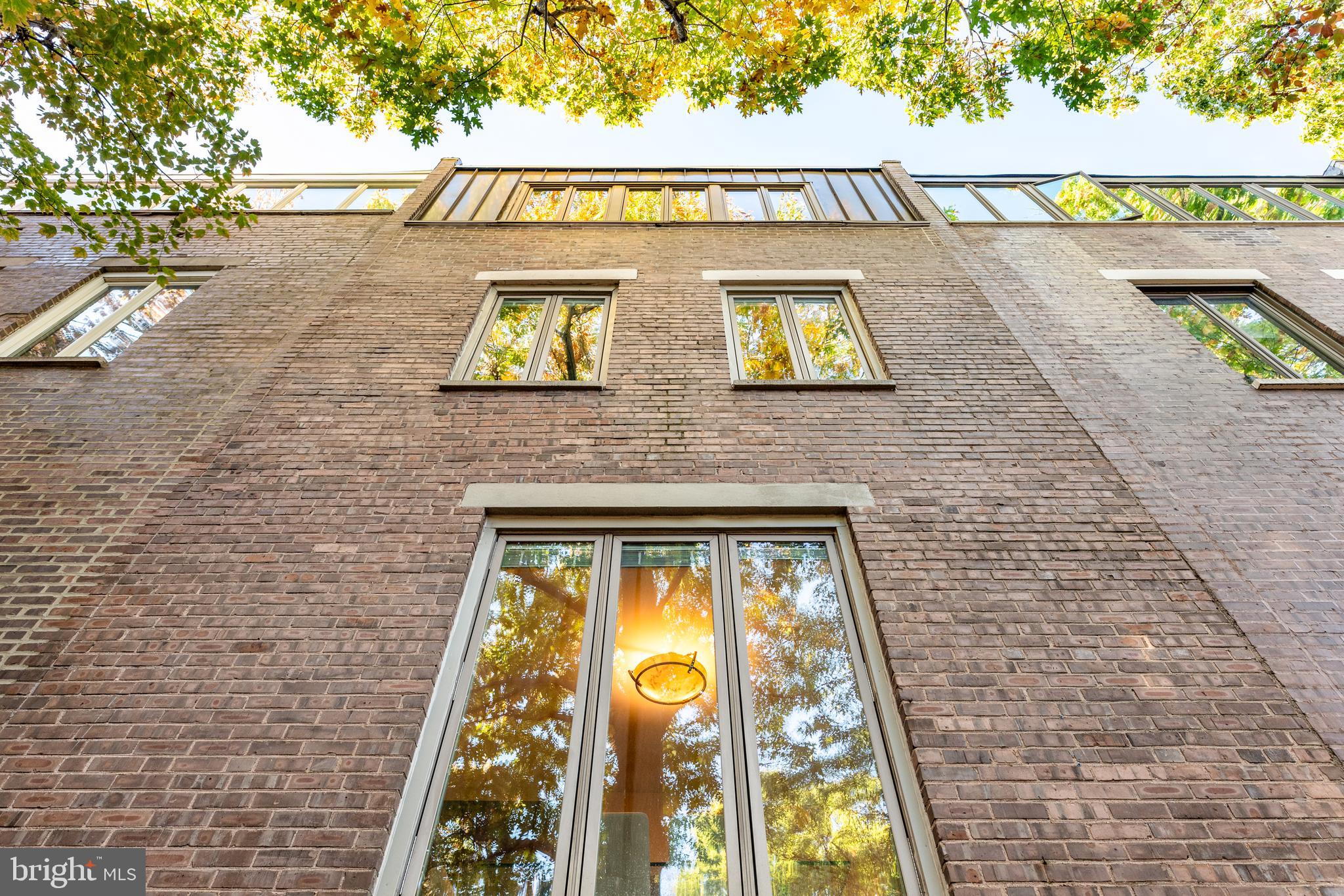 SOCIETY HILL - Residential