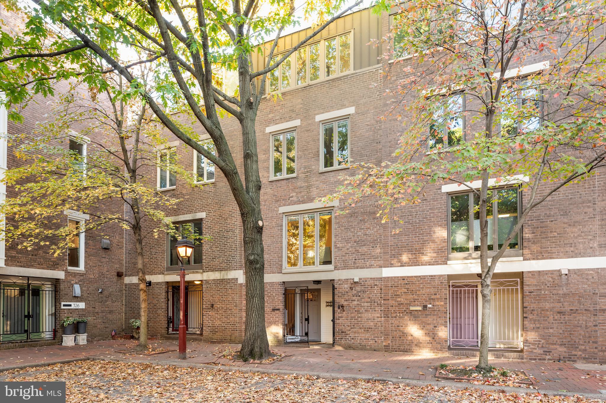 SOCIETY HILL - Residential