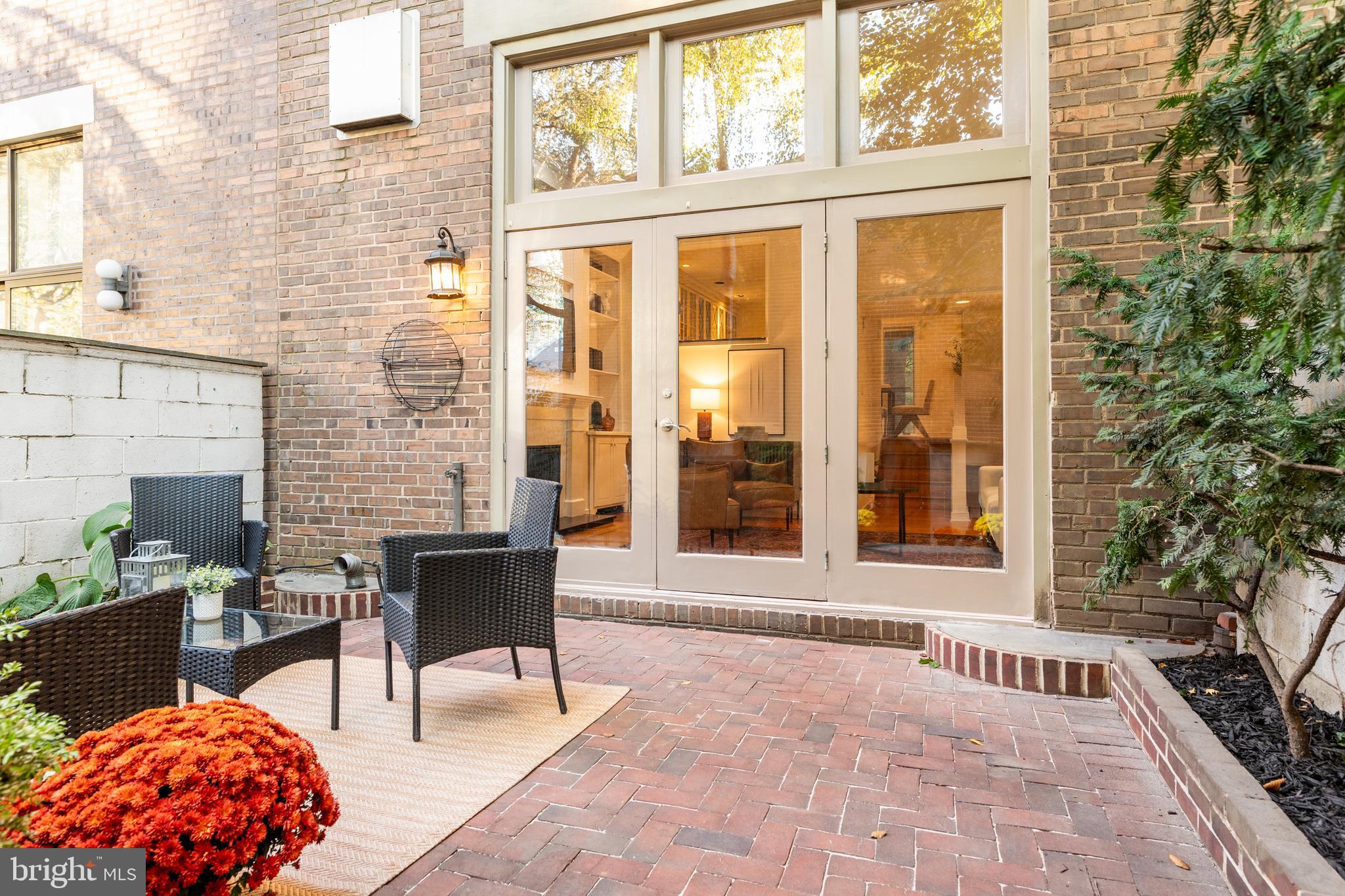 SOCIETY HILL - Residential