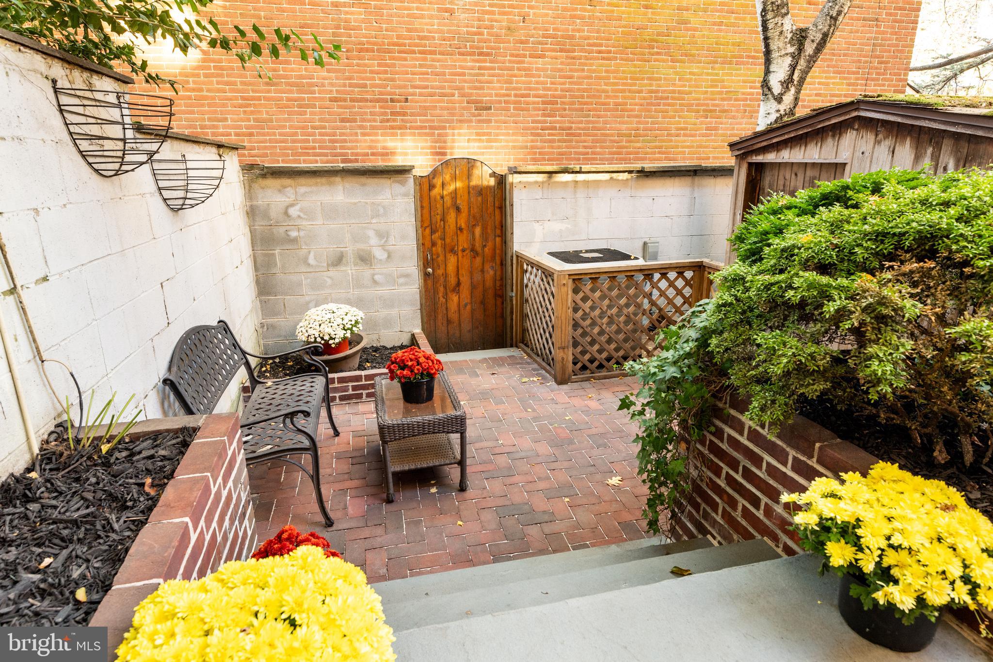 SOCIETY HILL - Residential