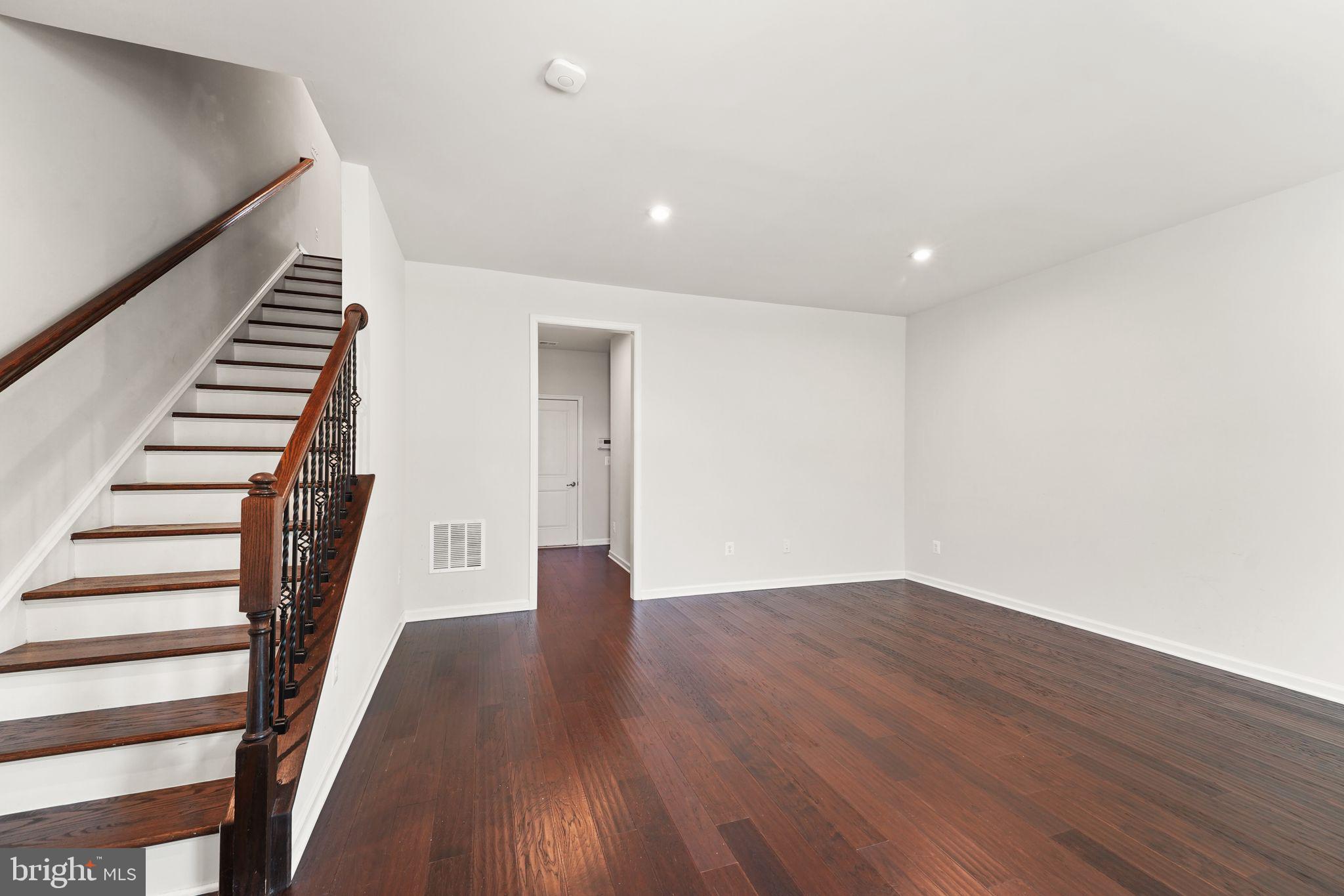 43400 APPLE ORCHARD SQUARE