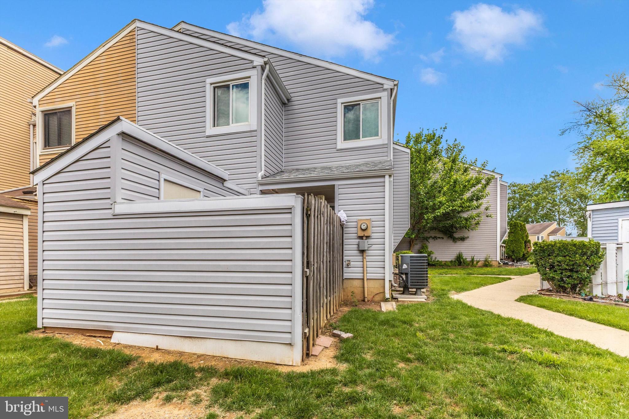 COUNTRYSIDE - Residential