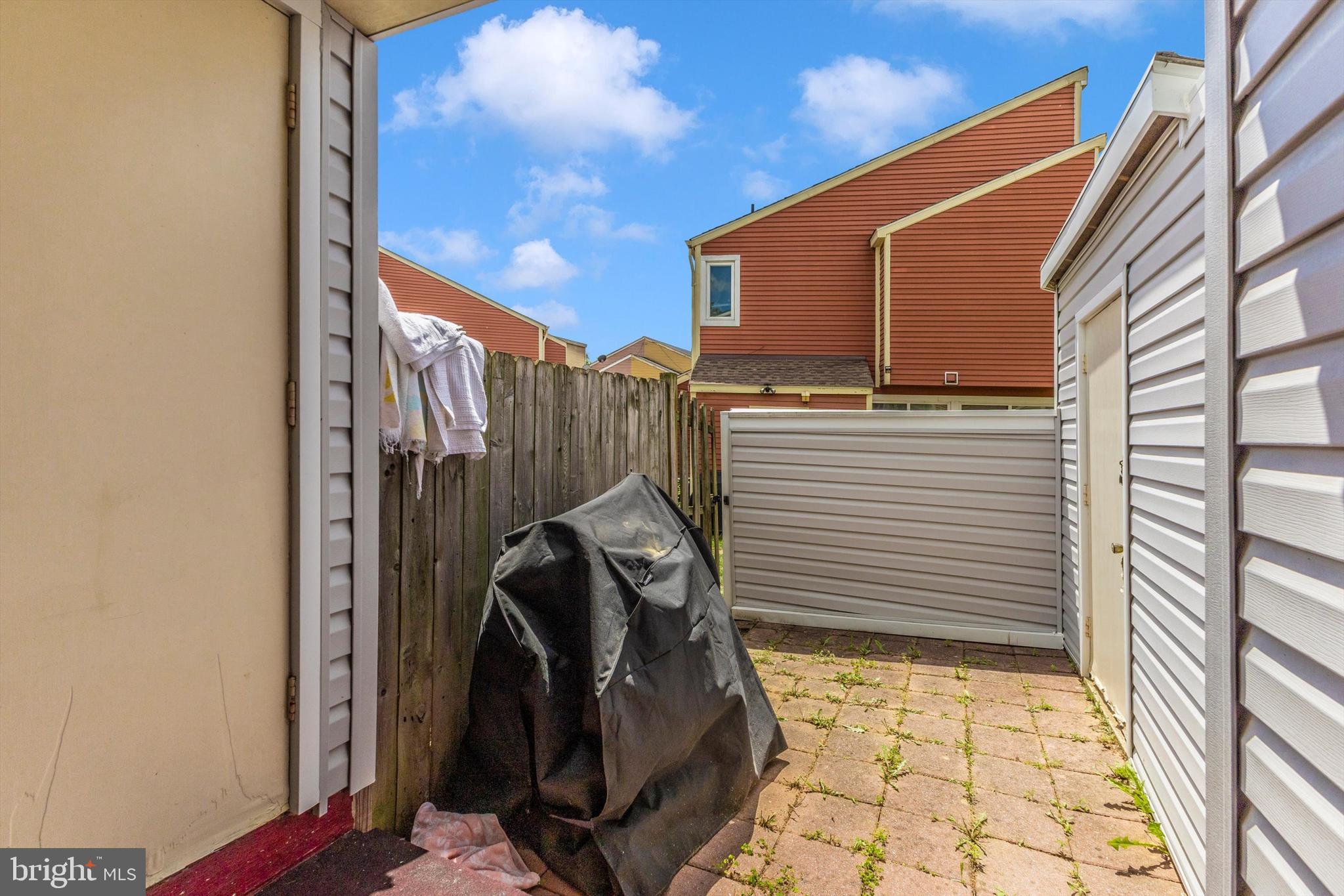 COUNTRYSIDE - Residential