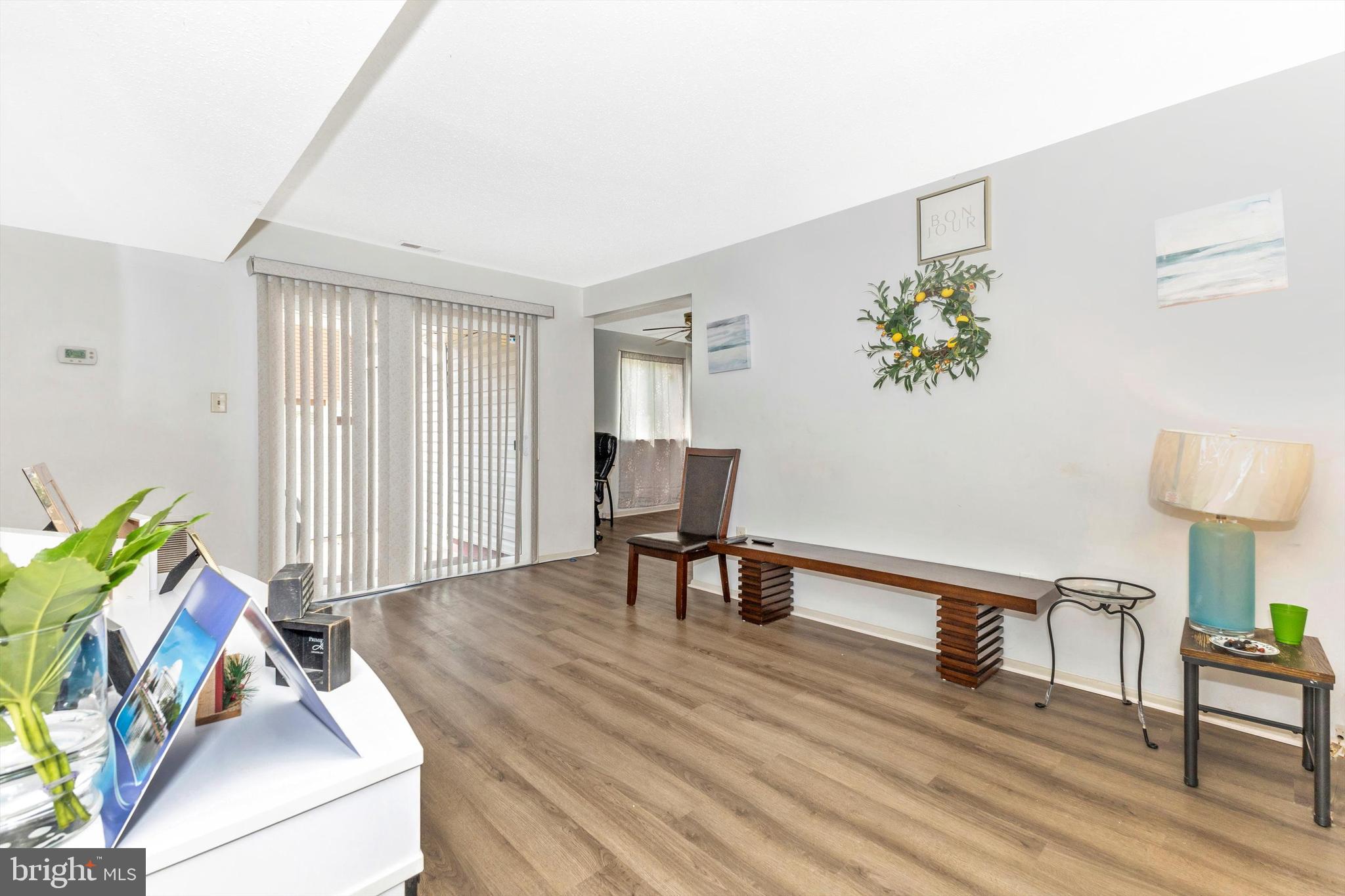 COUNTRYSIDE - Residential