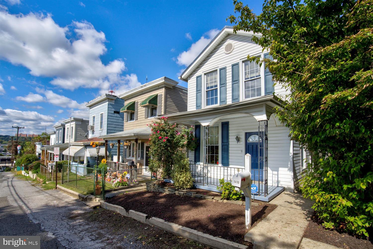 HAMPDEN HISTORIC DISTRICT - Residential