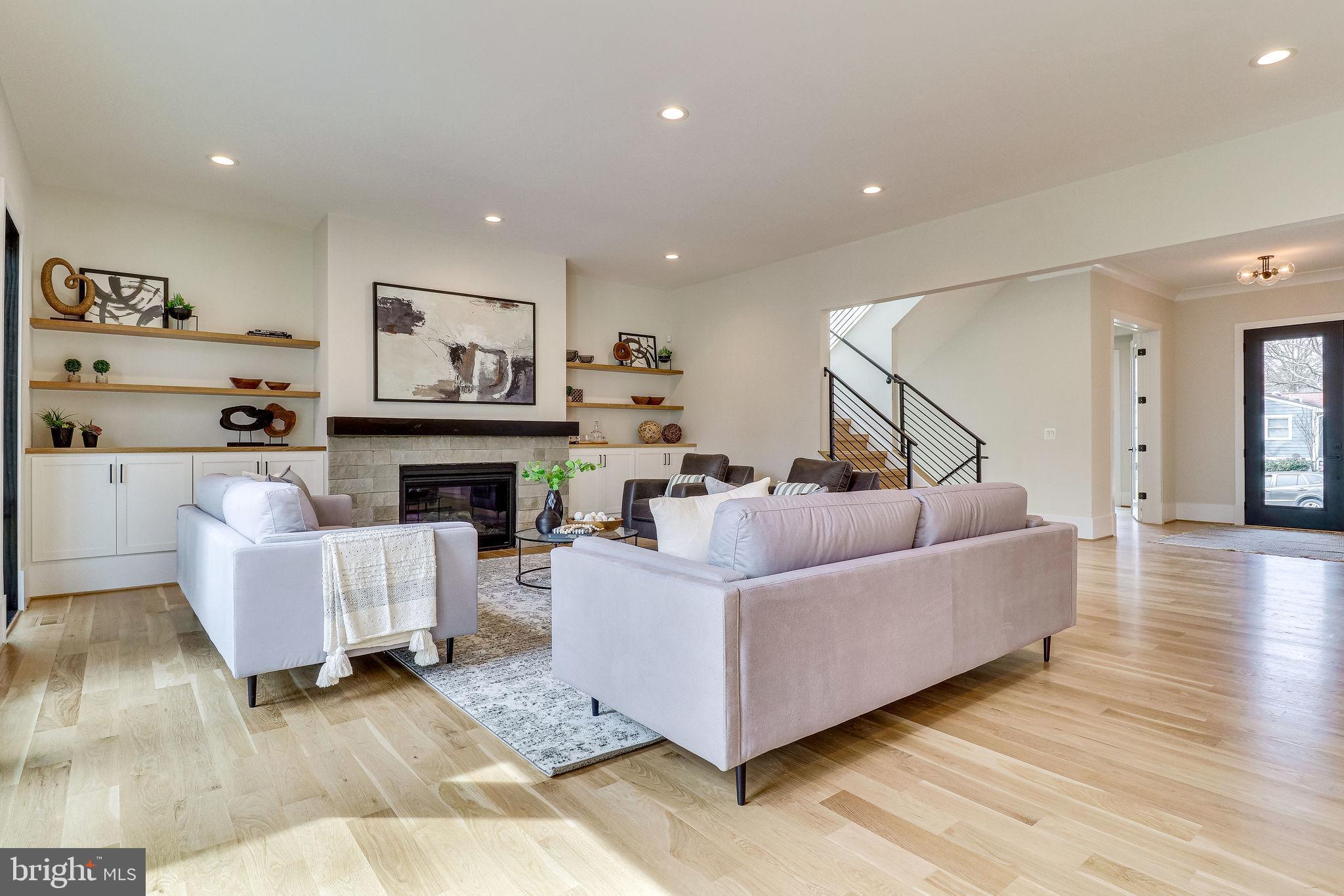 VIENNA WOODS - Residential