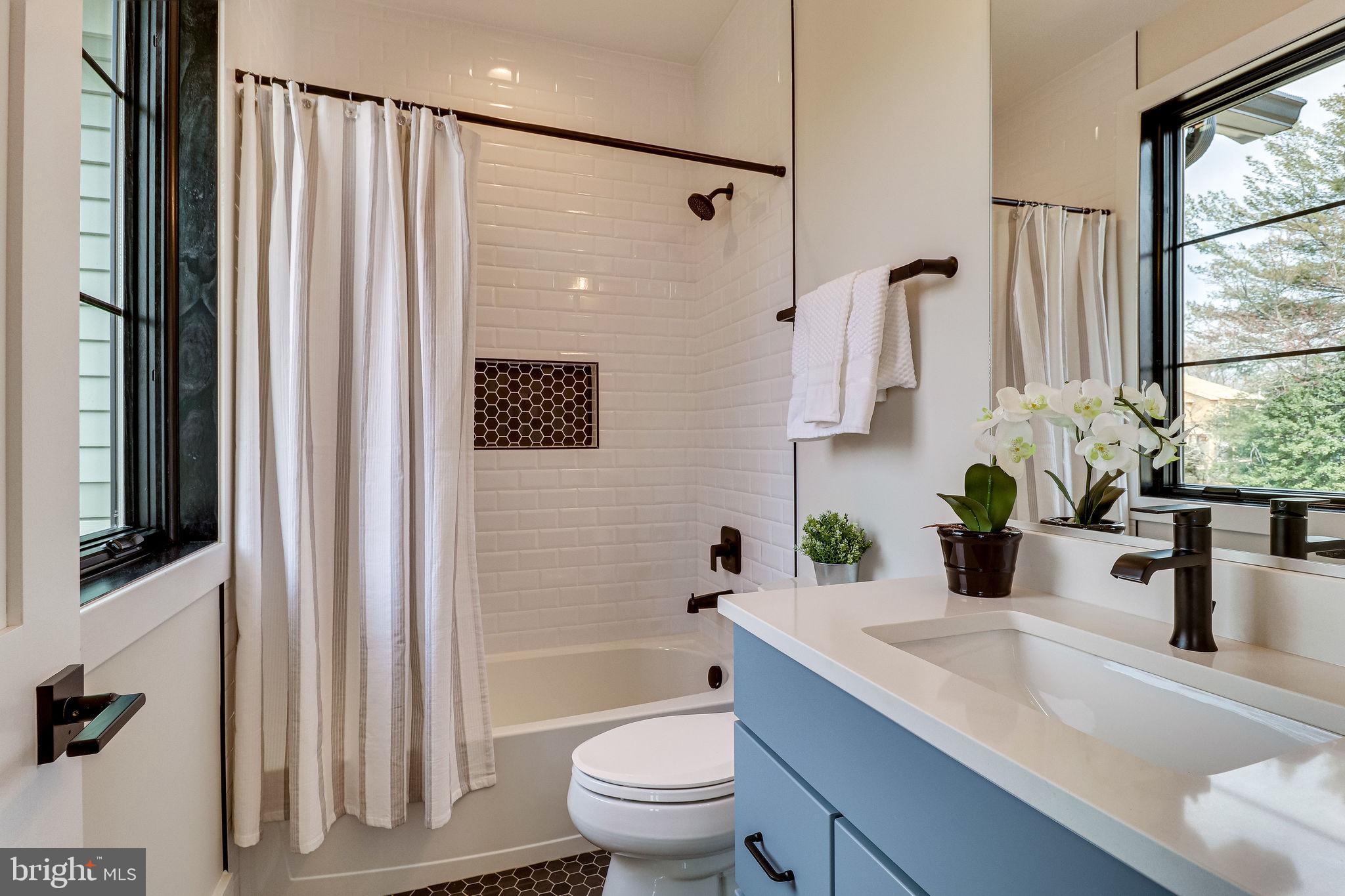 VIENNA WOODS - Residential