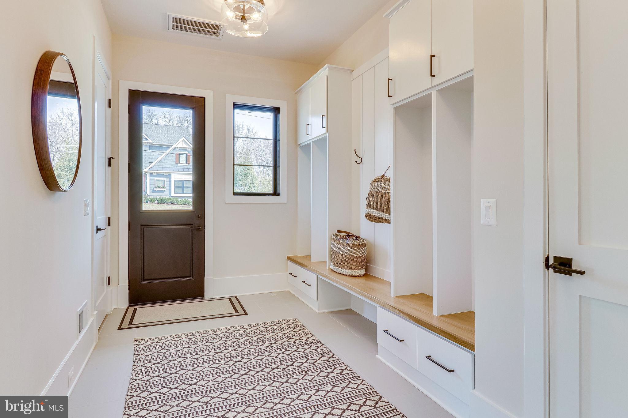 VIENNA WOODS - Residential