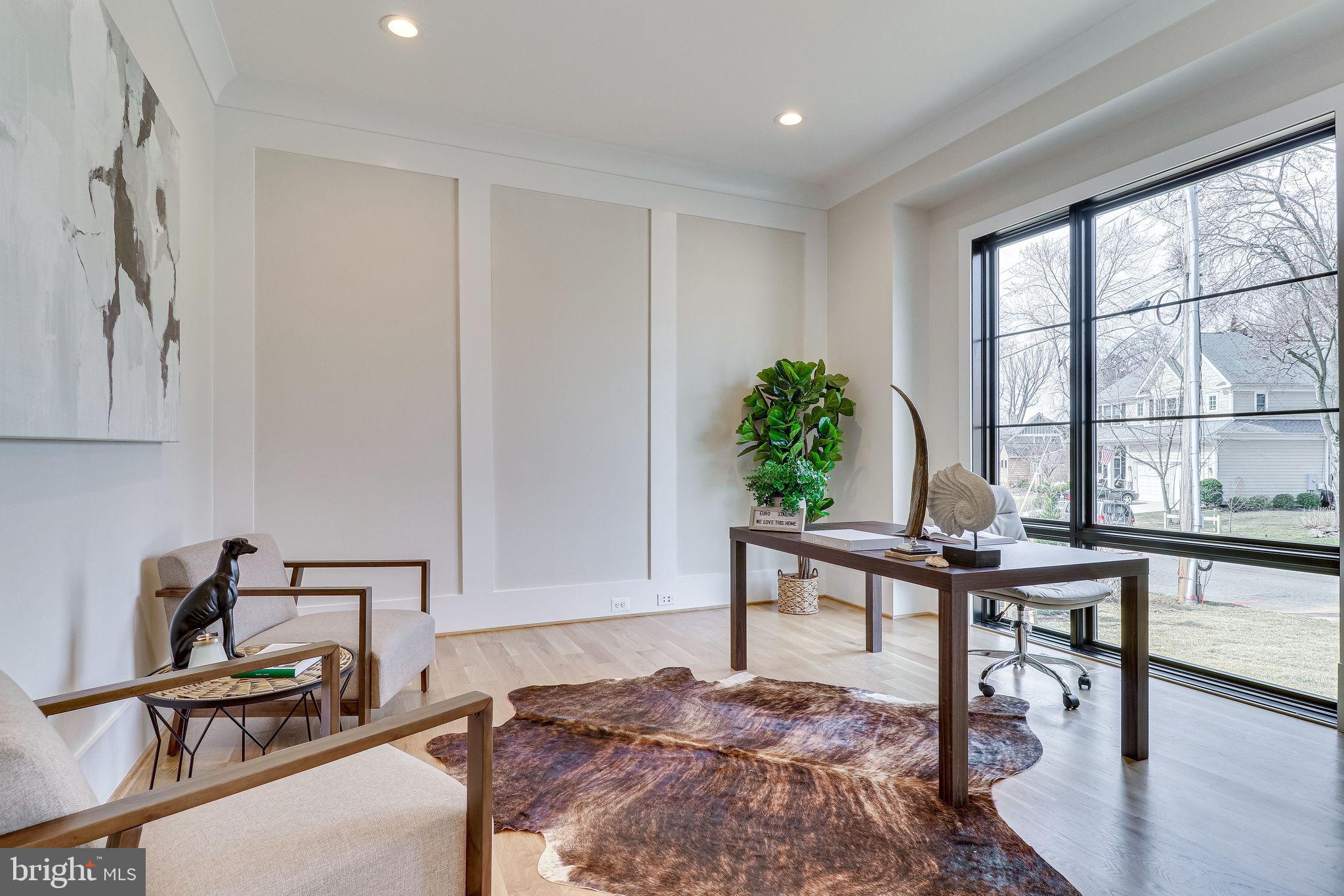 VIENNA WOODS - Residential