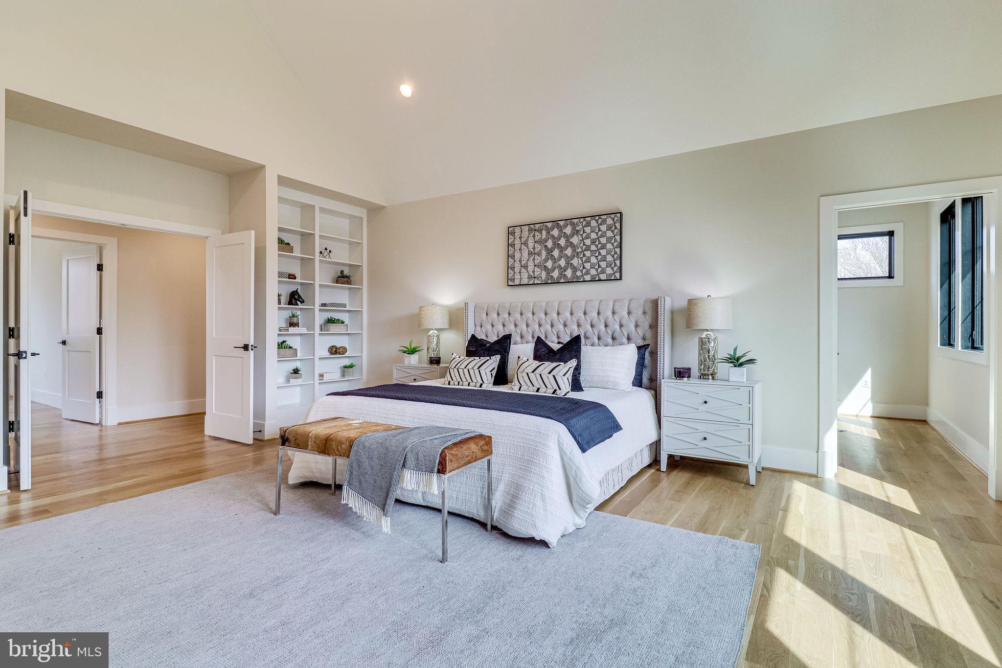 VIENNA WOODS - Residential