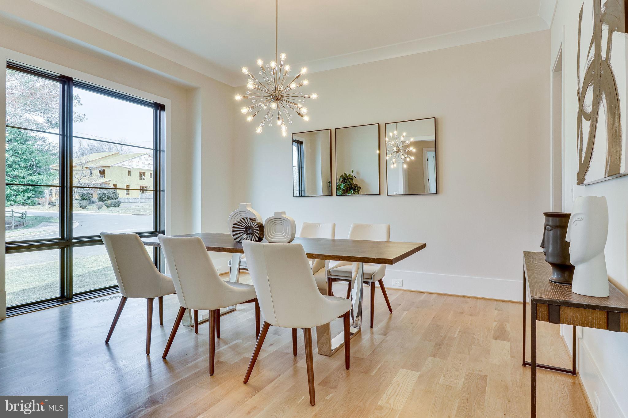 VIENNA WOODS - Residential